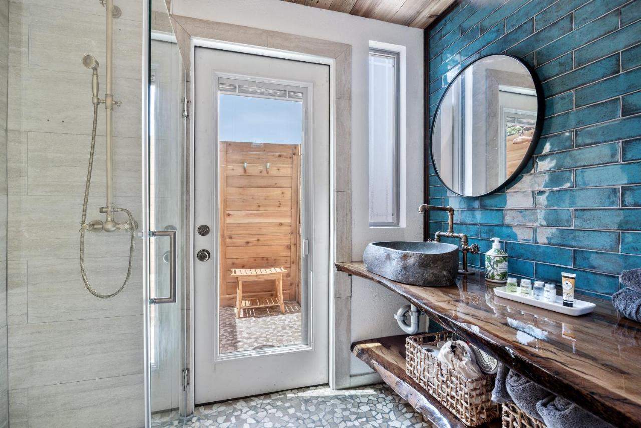 Romantic Tiny Luxury Retreat W Heated Pool, Sauna N Outdoor Shower In Wimberley 10 Acres المظهر الخارجي الصورة